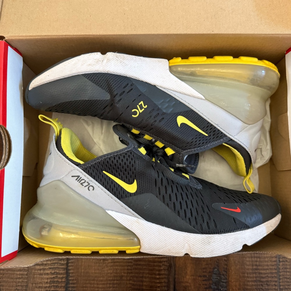 Nike Air Max 270  - Black & Yellow Accent Women’s 7